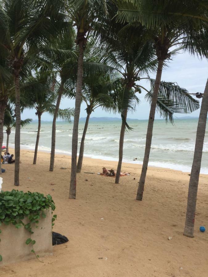 Escobar Guesthouse Jomtien Exterior foto